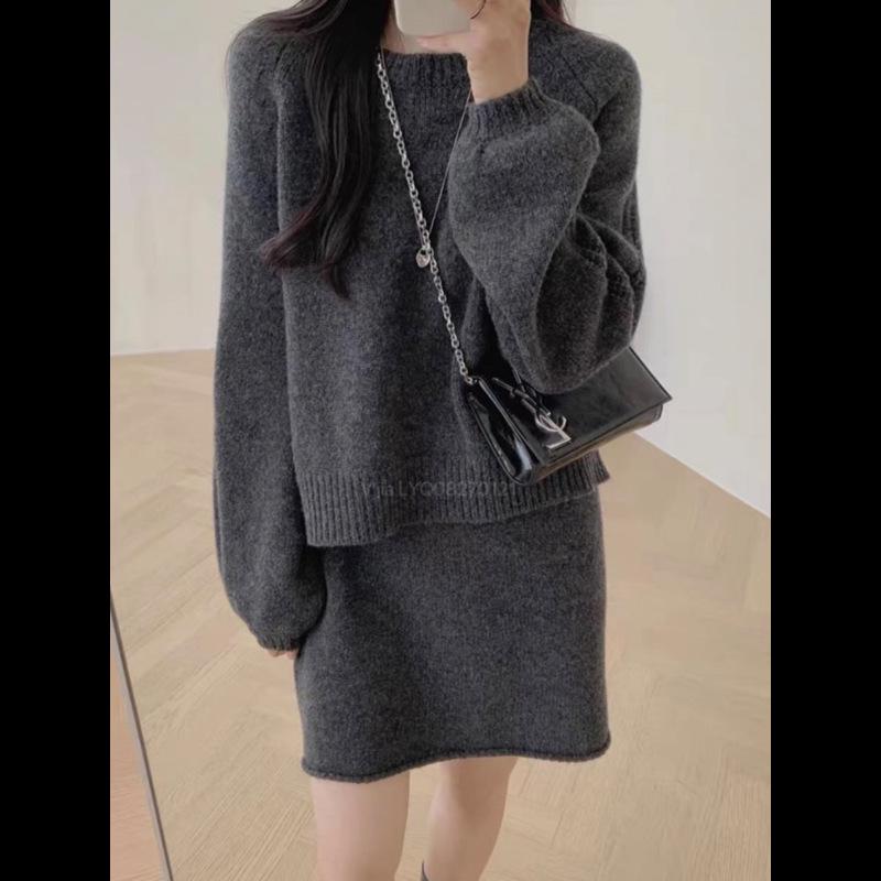 Women's Grey Knitted Skirt: Rolled Edge, Hip Wrap, Petite Fit - Flattering Wool Short Skirt for Spring, Autumn & Winter 2025