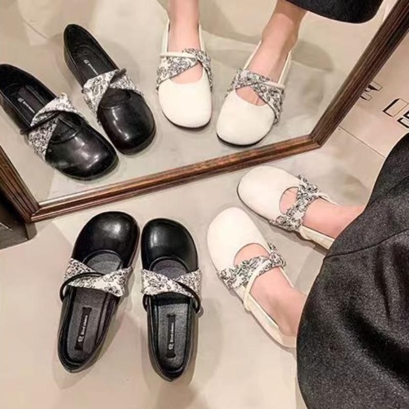 Round head flat bottom retro Mary Jane single shoes women's shoes new spring and summer gentle evening shoes