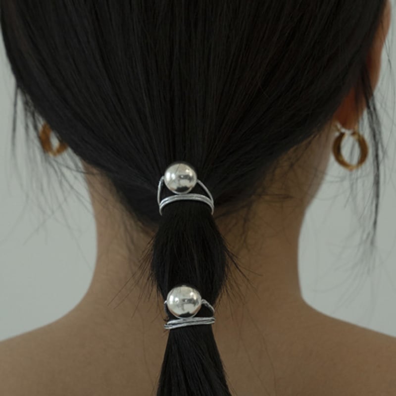 

ae резинка для волос с шариком silver