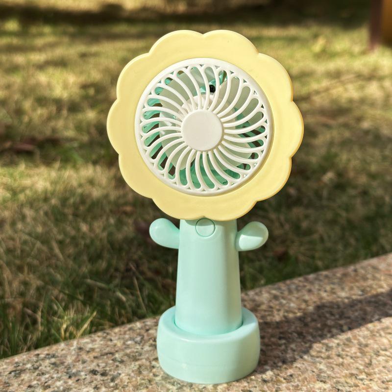 

Fresh Floral USB Rechargeable Mini Fan - Portable, Handheld, Desktop with Powerful Wind Random Style светло-зеленый