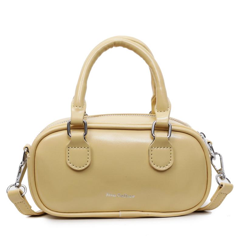 Niche design small bag women's 2025 new versatile shoulder bag fashion underarm bag portable Boston bag