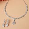 Schmuckset Faszinierendes goldfarbenes Halsketten-Set & Ohrringe Verziert mit amerikanischem Diamantschmuck für Frauen und Mädchen