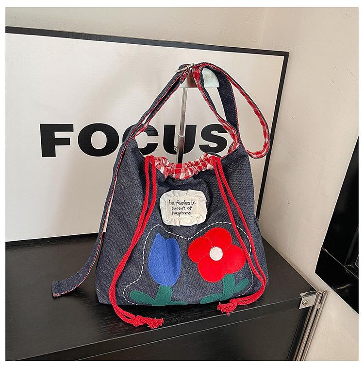 

Denim bag women s large-capacity new summer versatile casual shoulder messenger bag commuter tote bag синий