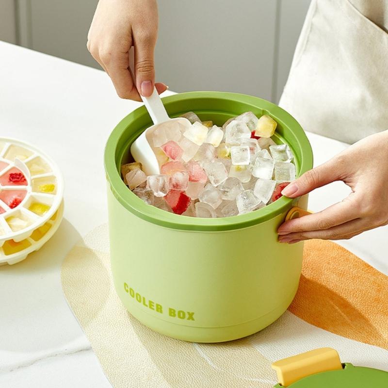 Practical Ice Cubes Tray Ice Cubes Tray Insulated Ice Bucket Ice Cubes Molds Plastic Texture for Cocktails Beverage
