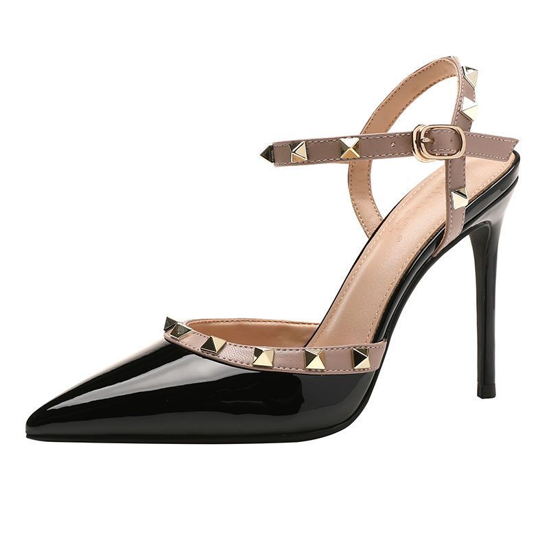 

Fairy style sandals female 2025 new thin heel summer word with rivets bag head versatile skirt fashion high heels 39 чёрный