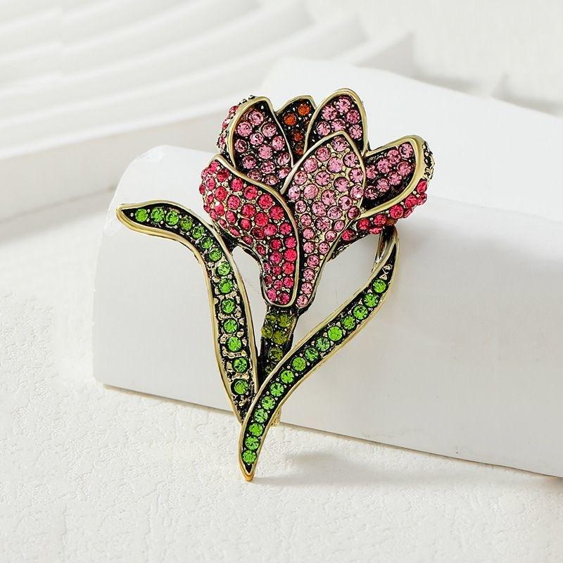

Full Diamond Rose Brooch, High-end Luxury Brooch, Corsage, New Coat Accessory Brooch. One Size розовый