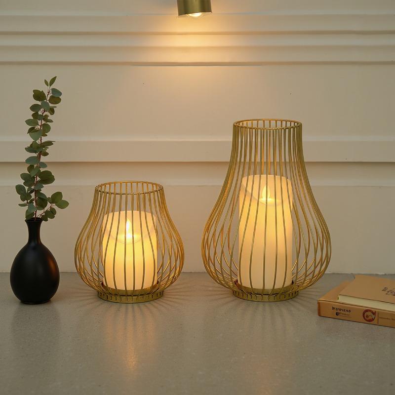 Iron Candlestick Ornaments, Romantic Decorations for Living Room Dining Tables, and Home Romantic Display Arrangements