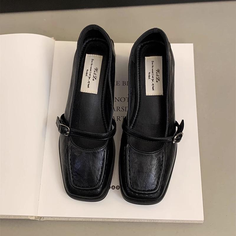French retro square head light mouth small leather shoes women's spring and autumn new temperament late evening wind thick heel Mary Jane single shoes