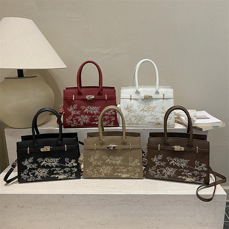 Portable Personalized Bag with Traditional Chinese Style, Large Capacity, Single Shoulder Crossbody Bag