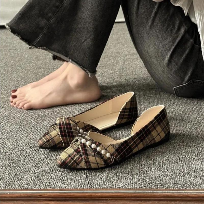 Fashion Retro Red Plaid Fashion Women Shoes Sprig New Pointed Toe Women's Flats Shoes Light and Comfortable Ladies Single Shoes