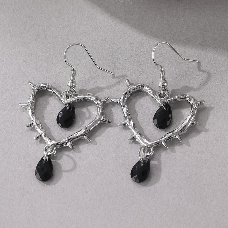 1 Pair Of Retro Gothic Style Thorn Heart Design Earrings, Heart-Shaped Earrings With Spikes, Neutral Earrings Holiday Party Gift