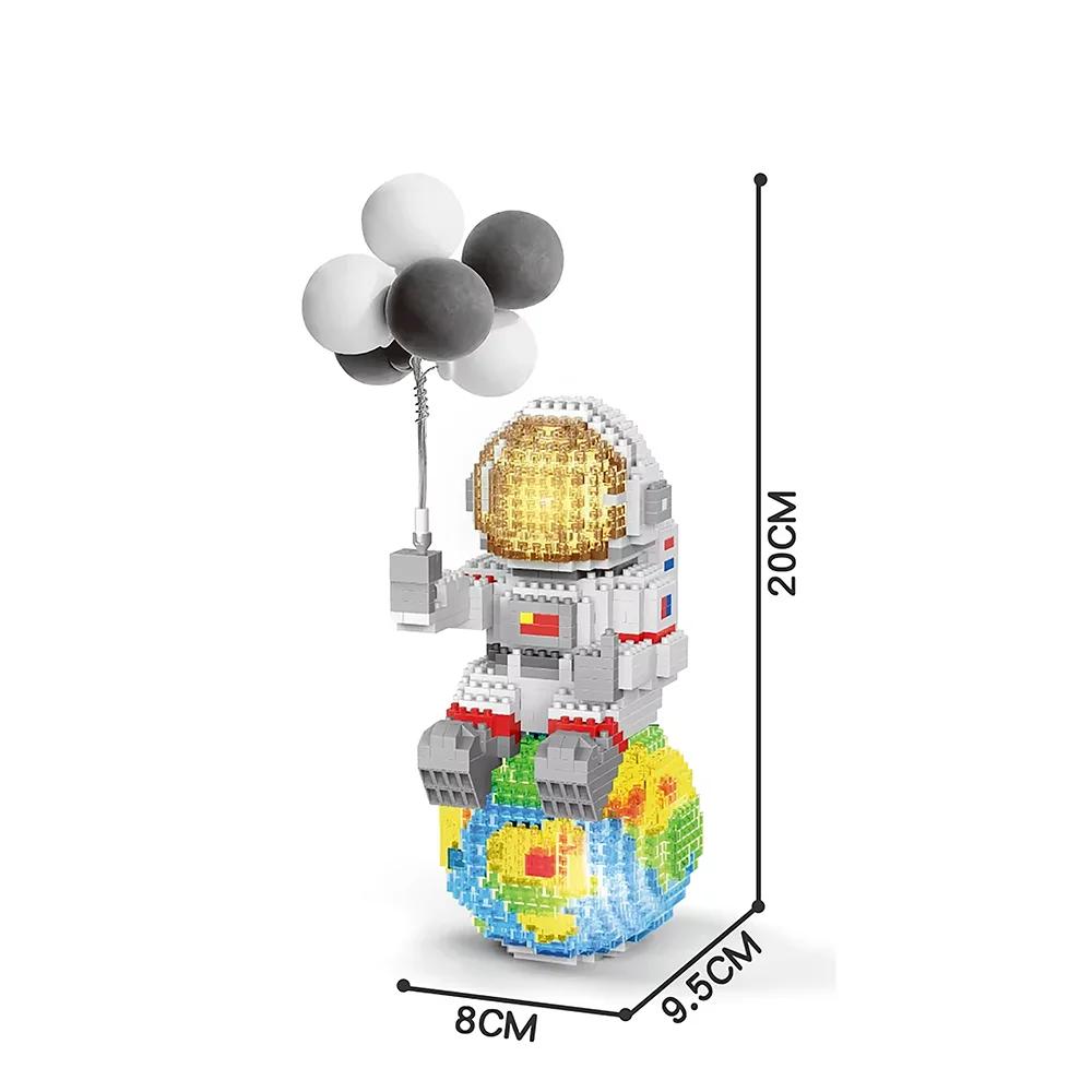 LED Astronaut Building Blocks for Kids – Space Theme Toy with Pen Holder & Mini Lamp, Educational DIY Craft,birthday Present