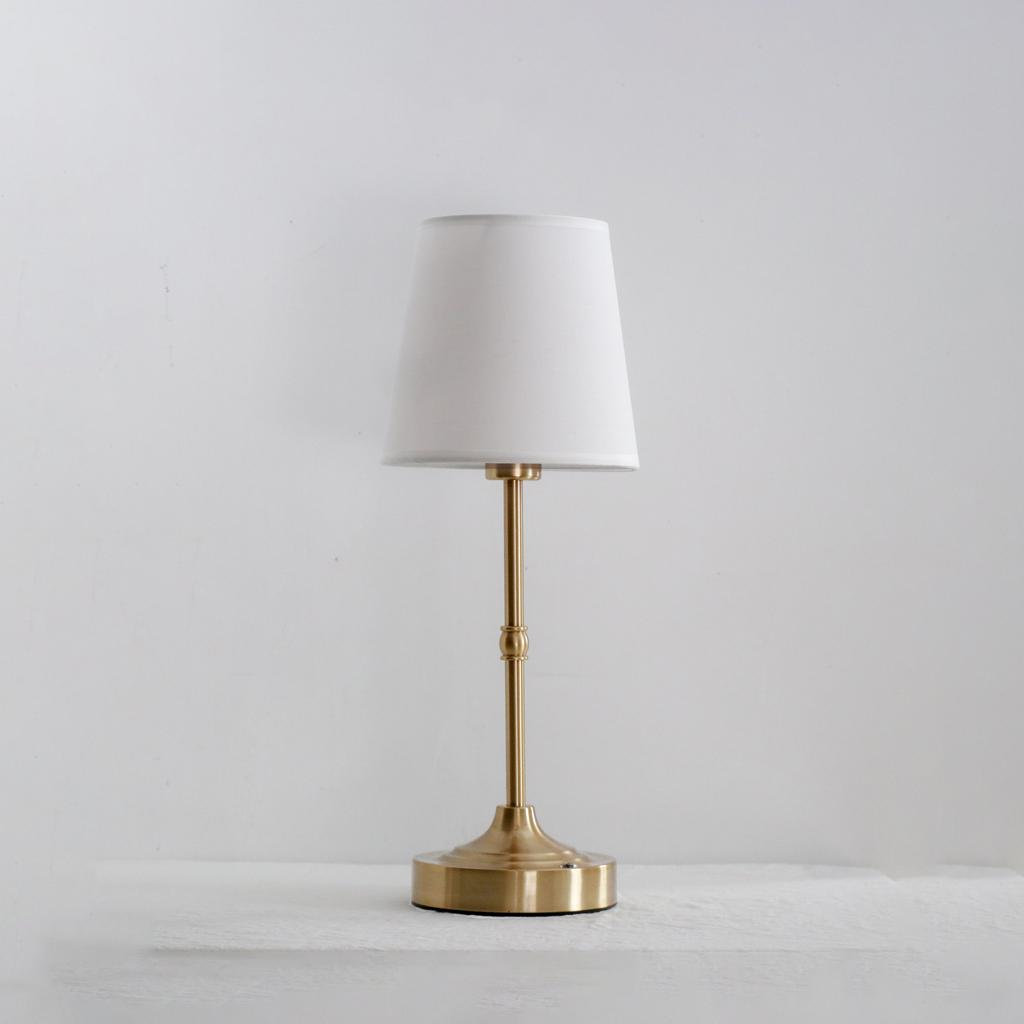 Modern LED CordlessTable Lamp 5200mAh Rechargeable Battery Desk Lamp 3 Level Brightness Light Aluminun for Couple Dinner Coffee