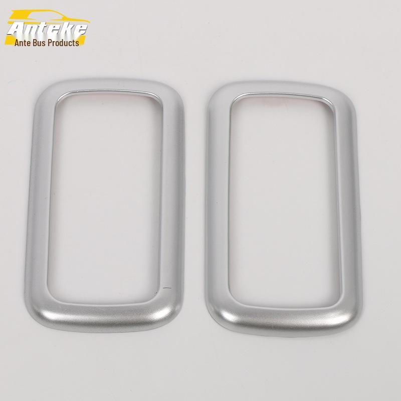 

18 URV Rear Reading Light Bright Ring & Third Row Trim Panel Accessories