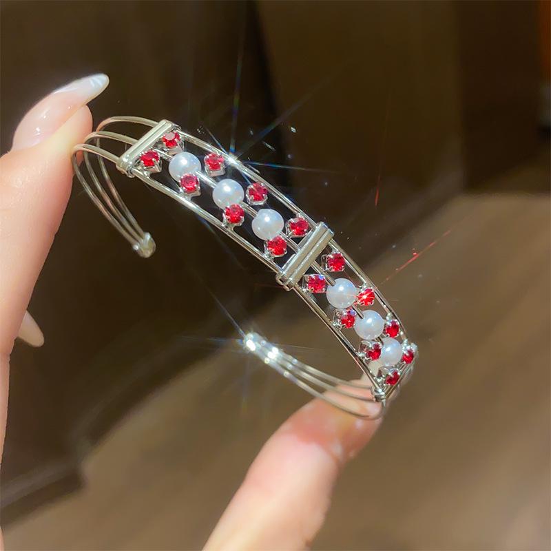 European and American-Inspired Inlaid Diamond Pearl Multi-Layer Open Bangle – Elegant and Versatile Light Luxury Jewelry for Women.