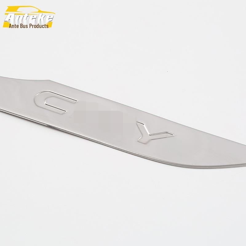 Universelle Heckklappenverkleidung: Heckklappen-Zierleiste, Kratzschutz für Stoßstange für 15 Automodelle.