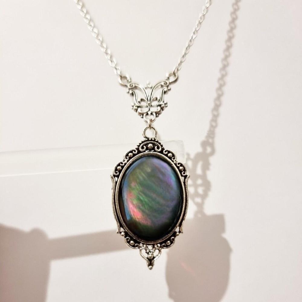 Temperament Victorian Geometric Ellipse Colored Cameo Resin Pendant Necklace for Women Halloween Charm Retro Jewelry Accessories