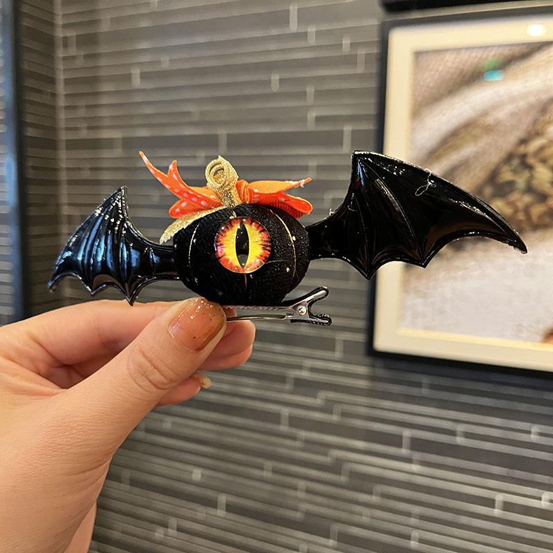 2025 New Halloween Hair Accessories: Funny Children's Bat & One-Eyed Pumpkin Hair Clips