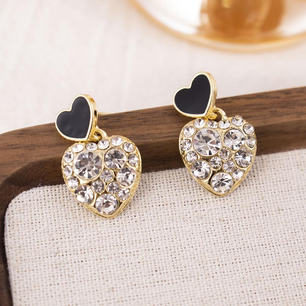 Elegant Black Diamond Silver Needle Earrings: High-End, Fashionable, Versatile Luxury