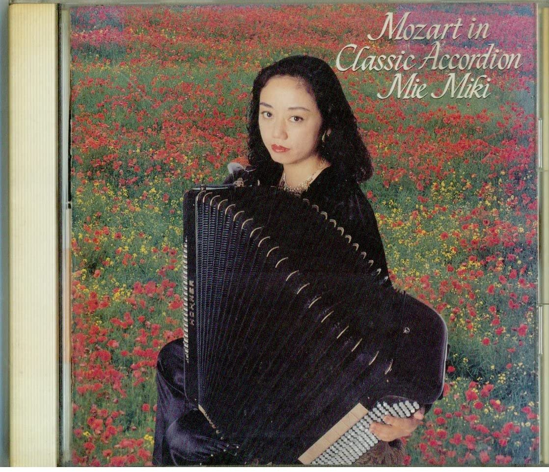 

CD MIE MIKI; MOZART - Mozart in Classic Accordion CSCR8360 Japan Classical Used