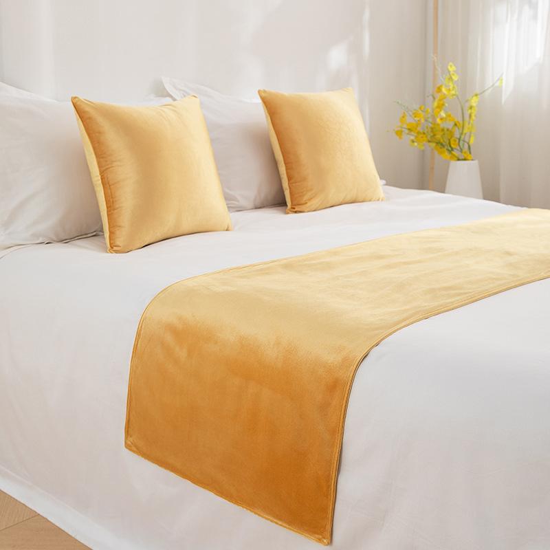 1pcs Blue Solid-colored Velvet Bed Flag Suitable for Hotel and Household Bedding Reversible for Use Bed Cover Lay Flat Without Wrinkles Dust-proof