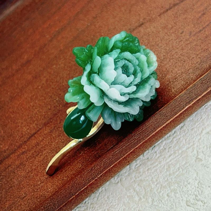 Grüne Pfingstrosen Brosche - Hochwertig, Exklusiv, Kleines Bekleidungsaccessoire Brosche, Retro Stil, Blendfreier Befestigungsstift