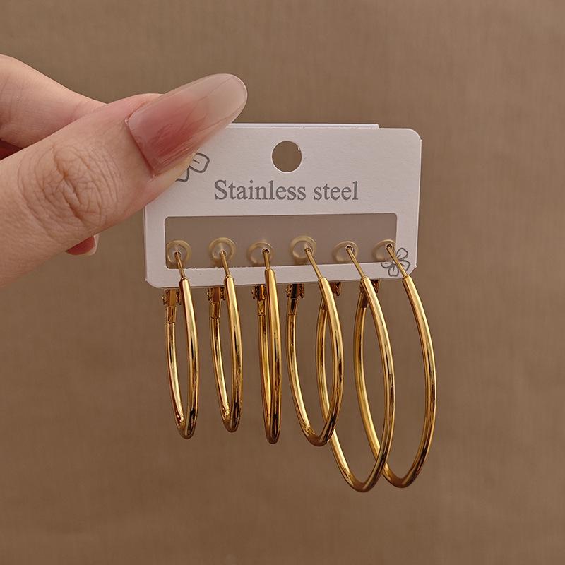 Gold-Plated Stainless Steel Heart and Star Hoop Earrings, Non-Fading, Large and Exaggerated Design.
