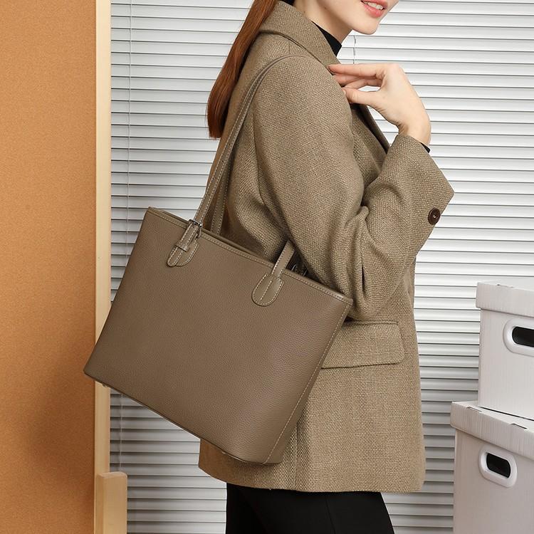 Niche Retro Single Shoulder Tote Bag 2025 New Large Capacity Genuine Leather Handbag Textured Casual Women's Bag Crossbody Bag