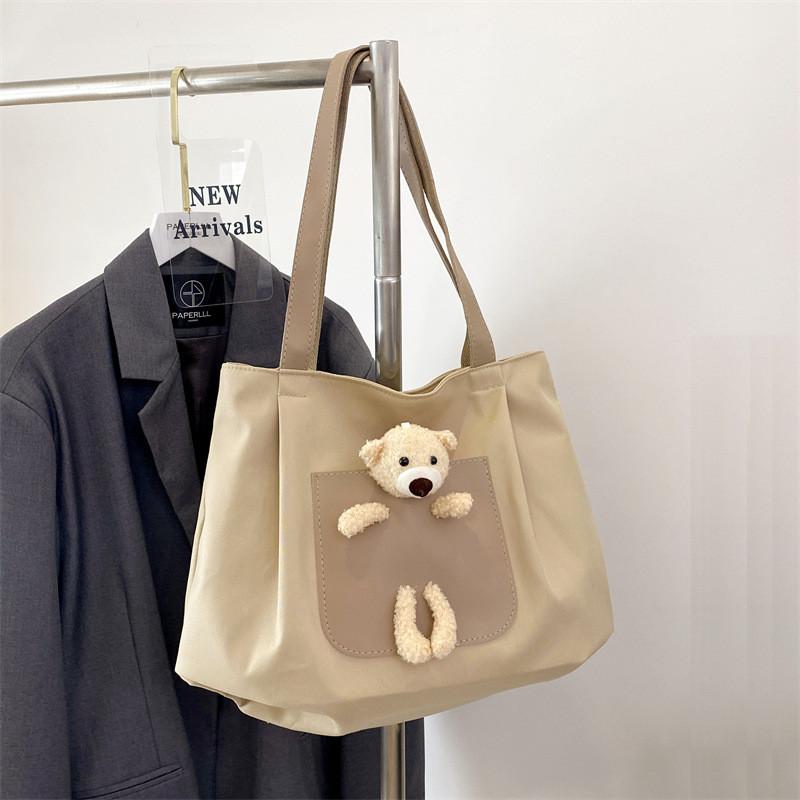 Large Capacity Casual Tote Bag For Women With Cute Bear Design Ideal For Everyday Use