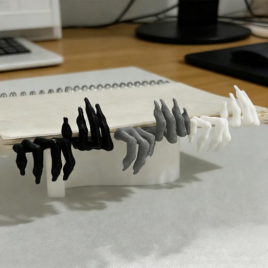 Creepy Hand Bone Bookmark Fun Horror Bookmark for Readers Realistic PLA Decor Gift for Halloween & Book Lovers Cool Desk Accessory