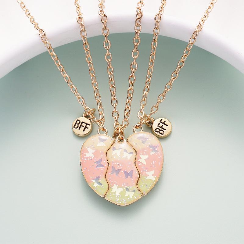 Dziecięcy naszyjnik z sercem magnetycznym z emalią motylkową