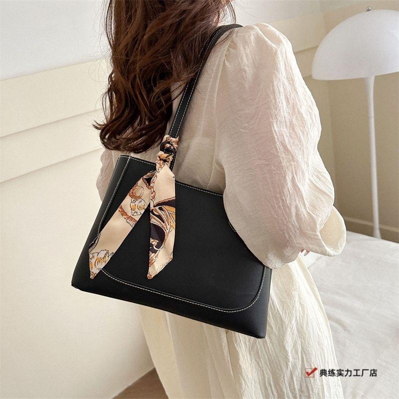 Premium bag women's large-capacity new trendy fashion retro shoulder bag versatile simple commuter tote bag
