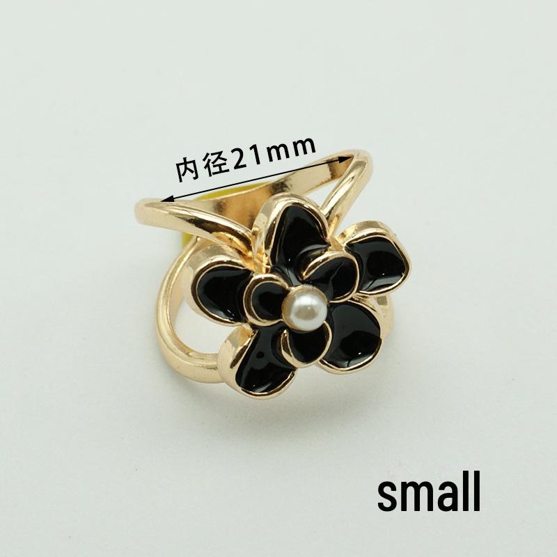 "Pearl Silk Scarf & Coat Buckle - High-End Korean Dual-Purpose Accessory"