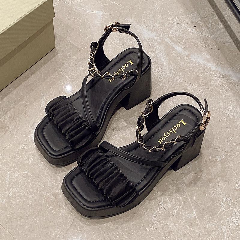 

2025 summer foreign trade fish mouth thick heel sandals casual retro red imitation leather fashion sandals candy color high heels 35