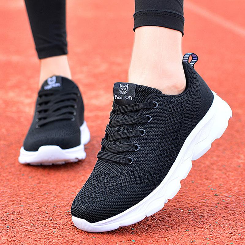 Medium-aged Soft-soled Shoes, Spring Women's Mesh Breathable Sneakers