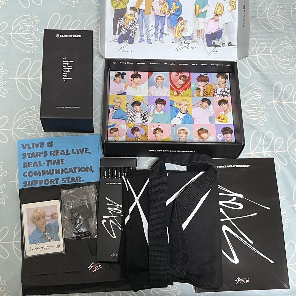 [USED] Stray Kids 1ST OFFICIAL FANSHIP KIT Korea
