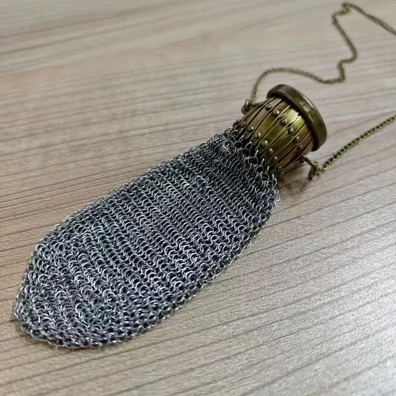 

Ручная работа Британский кошелек для мелочи Эпоха Виктории Чистый серебристый верх с закручивающейся крышкой Сетчатый пояс Мини Винтажный двойной кошелек для монет Редкая коллекция 1pc бронзовый