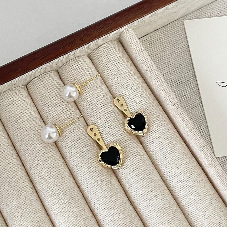 French Black Heart Pearl Earrings: Versatile, Detachable Studs with Elegant High-End Appeal for Women