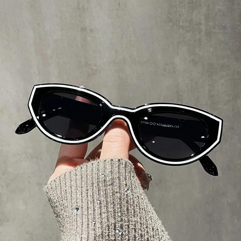 New Fashion Cat Eye Large Frame Sunglasses Woman Vintage Style Striped Decoration Trending Eyewear UV400 Eyeglasses