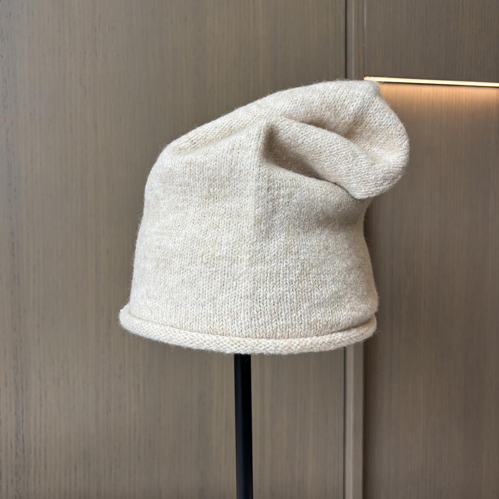 Autumn and Winter Hats, Women's Crimped Warm Wool Hats, Versatile Face, Small Stacking Hats, Big Head Circumference, Cold Hats, Fashionable Knitted