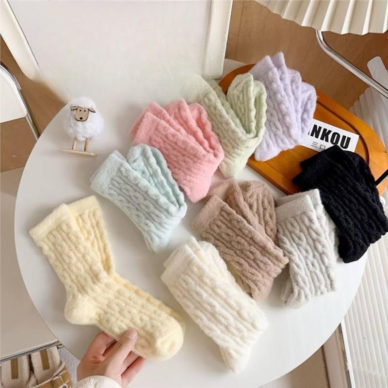 Autumn and Winter Fleece Socks, Women's Mid-calf Socks, Warm Fleece Thickened Warm Sleeping Socks, Floor Cold-proof Postpartum Socks, Thick