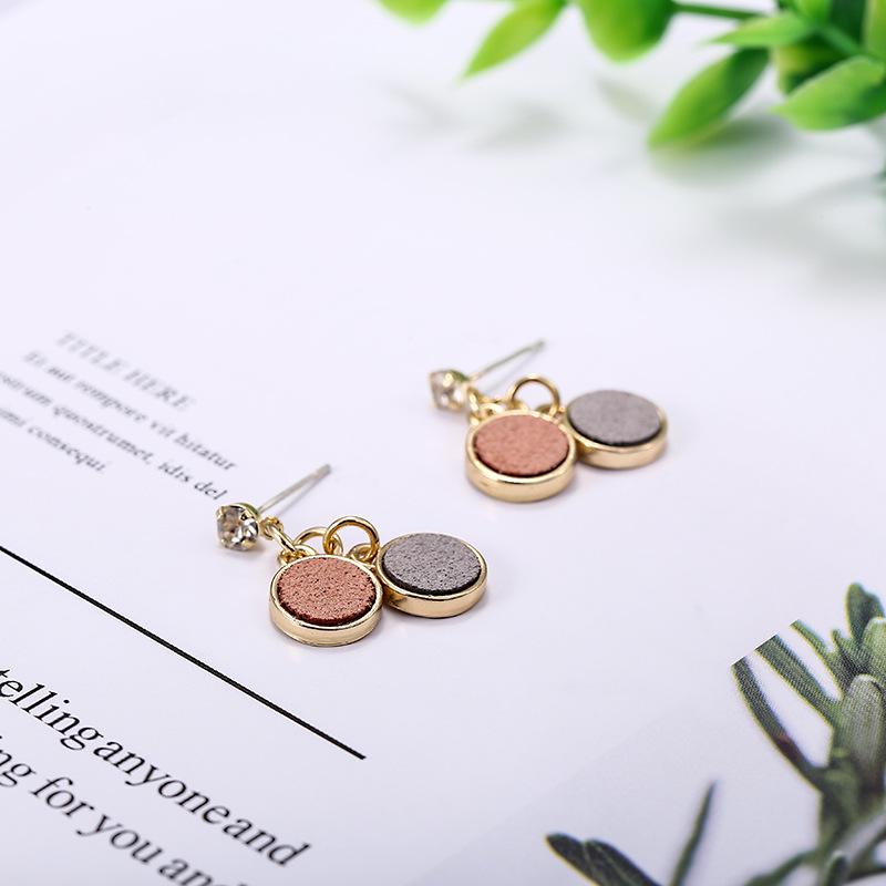 

Korean Dual-Tone S925 Silver Rhinestone Stud Earrings for Women