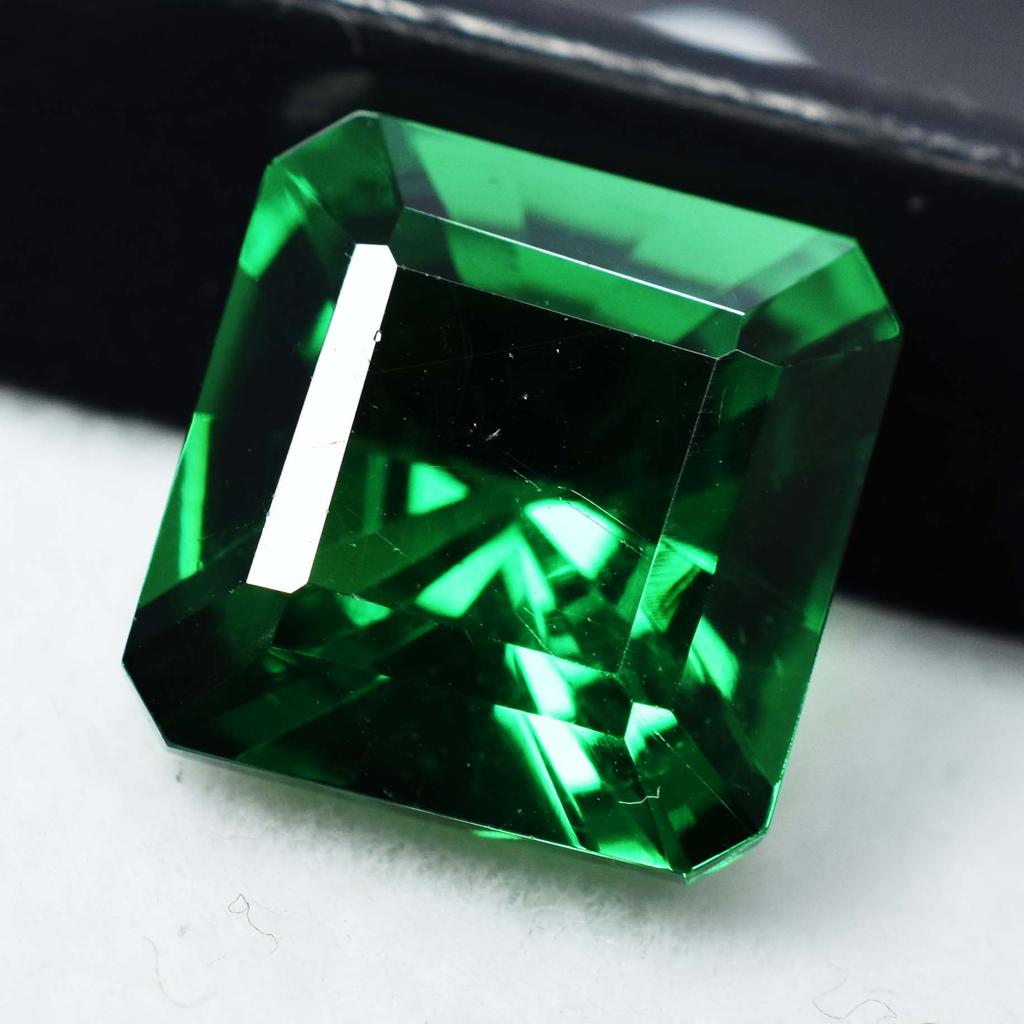 Natural Green Garnet 10ct Square Cut Flawless Certified Loose Gemstone