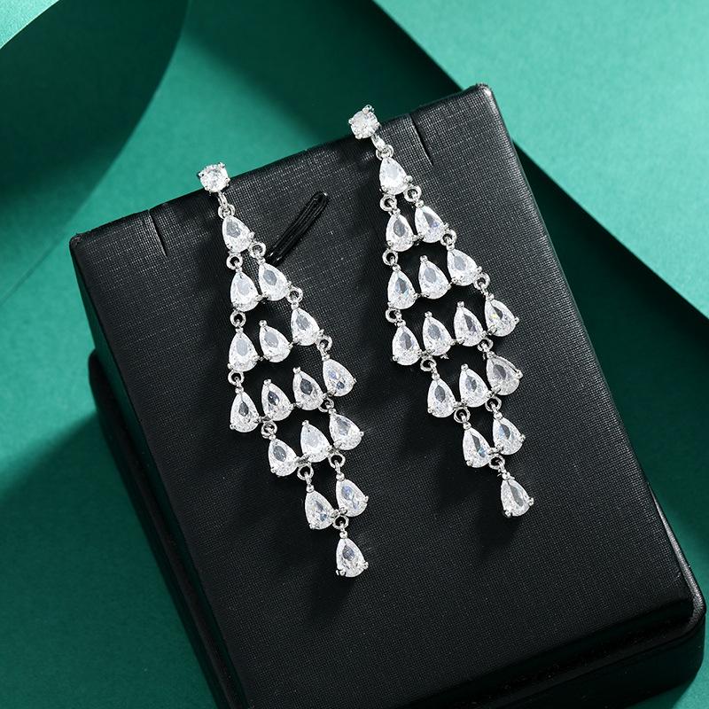 Niche Design High-end Zircon Stud Earrings Crystal Fringed Earrings High-end Temperament Exquisite Long Women's Earrings Earrings
