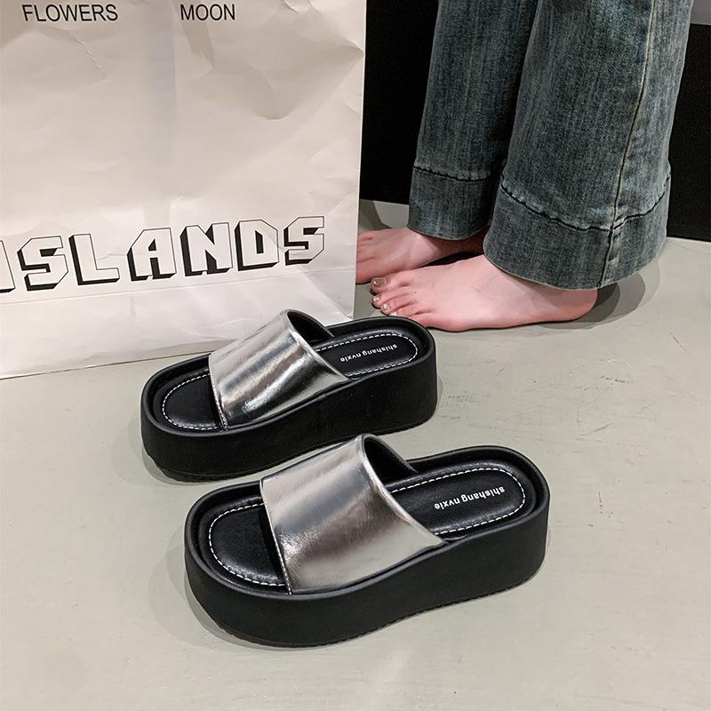 Summer 2025 thick-soled outer wear casual new one-word heightening women's shoes slippers cool slippers women