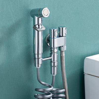 Tam Pirinç Tuvalet Companion Gynecleaner Seti Yurtiçi Banyo Püskürtme Tabancası Bir Arada İki Dışarı