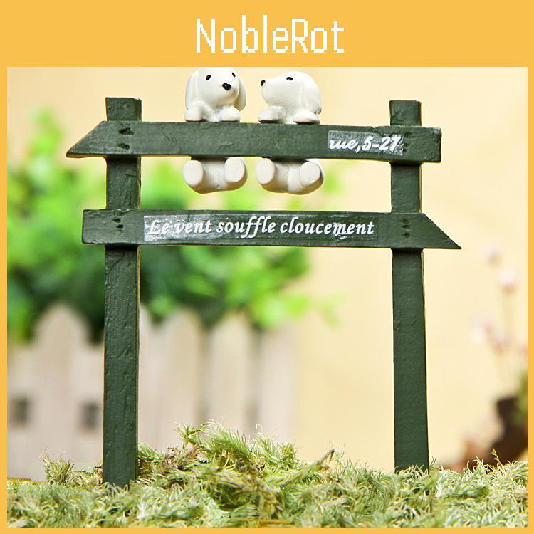 Fence Creative White Dog Scene Mini Model Ornament For Decoration Garden