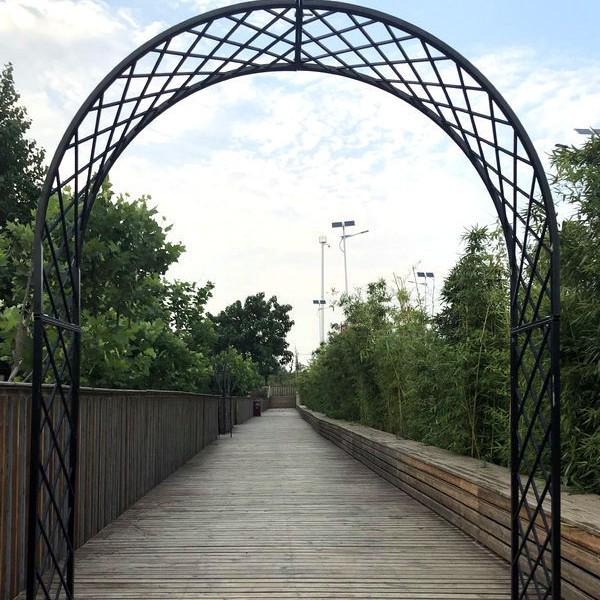 Европейская кованая арка-цветочница для вьющихся роз в садах