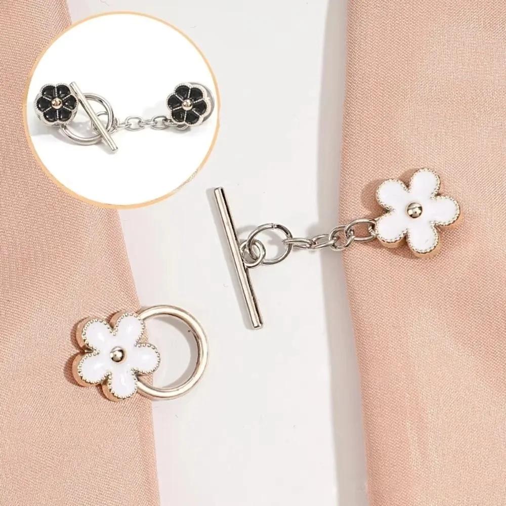 Metall Anti-Licht Brosche Abnehmbare Kleidung Nähfreie Druckknöpfe Mode Cardigan-Clip für Damen Mädchen Pulloverkragen Fixierte Brosche