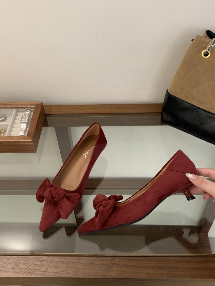Fairy Style 2025 Autumn New Korean Version Niche Thin Heel Shallow Mouth Bow Fashion Pointed Temperament Single Shoe Woman